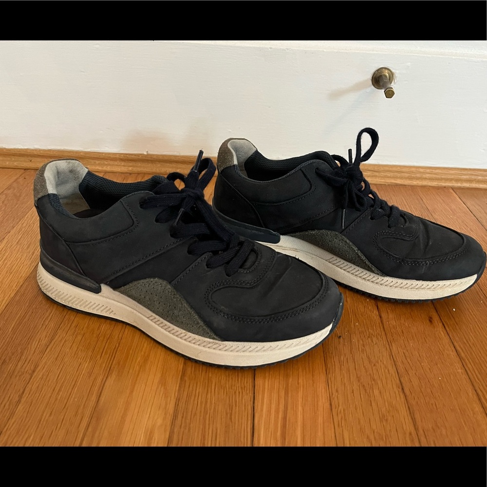 Everlane sneakers